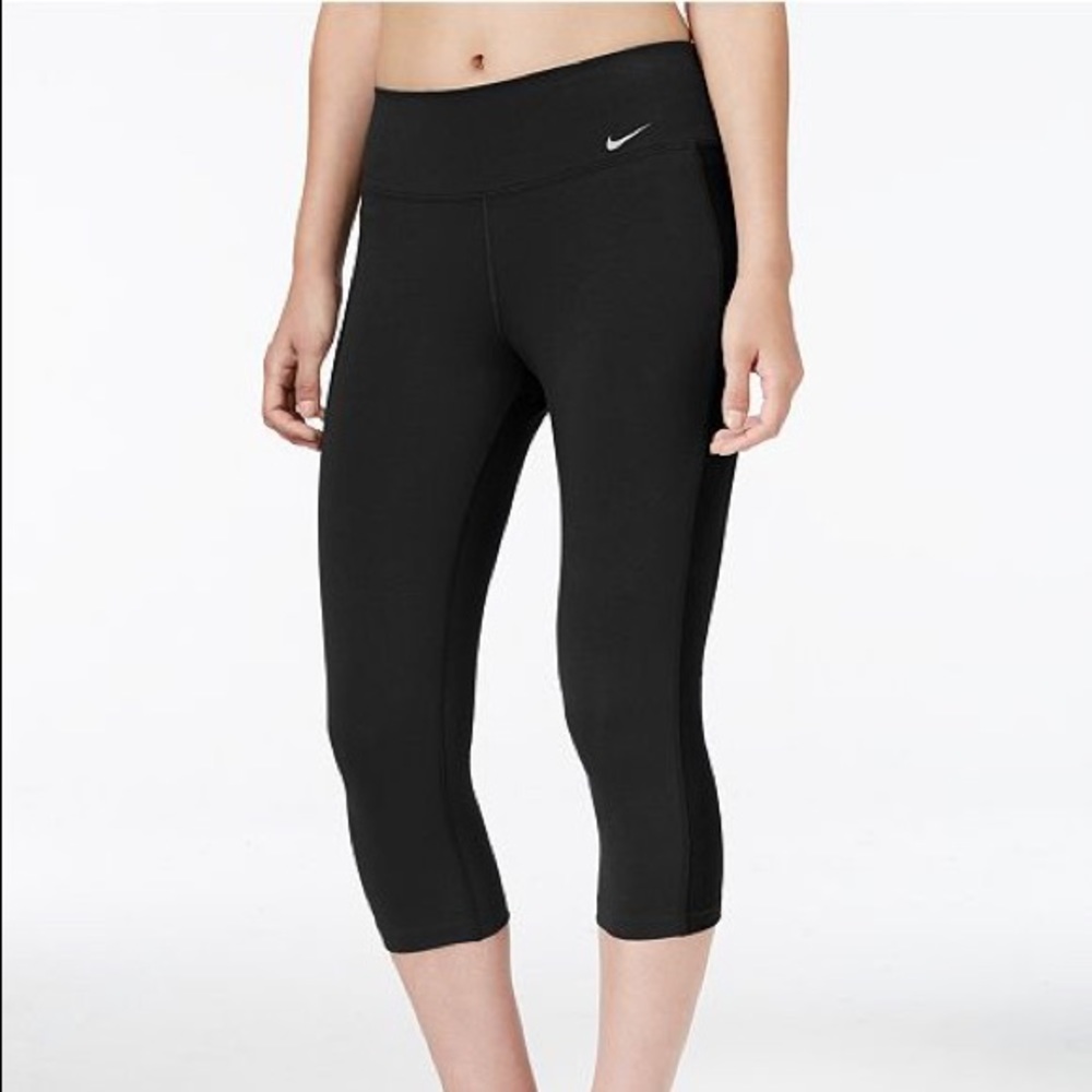 Nike Dri Fit Capri Cotton Blend Leggings